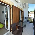 佩加萨斯公寓酒店 *