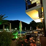 佩加萨斯公寓酒店 斯塔菲罗斯